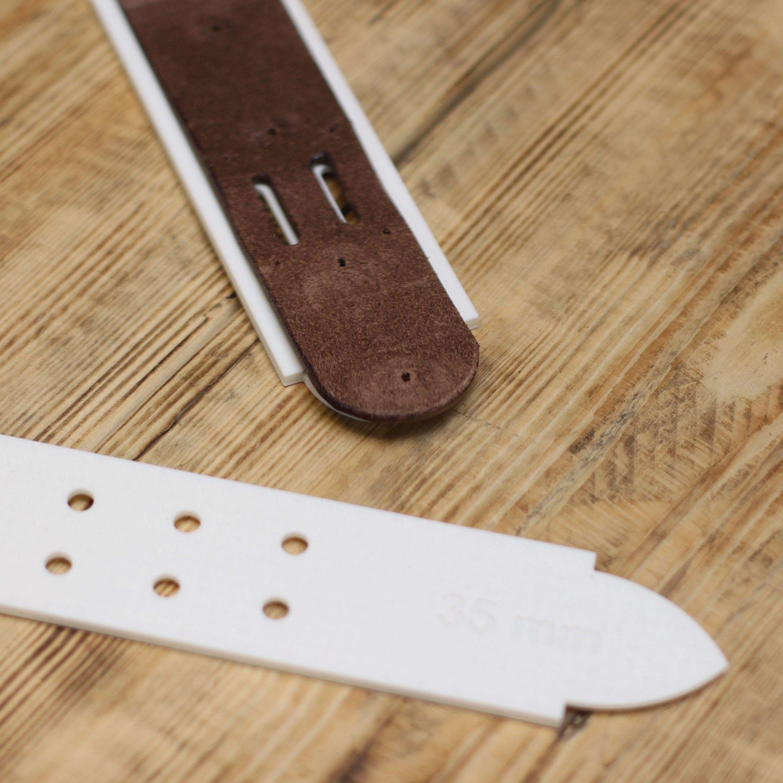 Belt Tool Simple Classic Double Prong – Bild 14